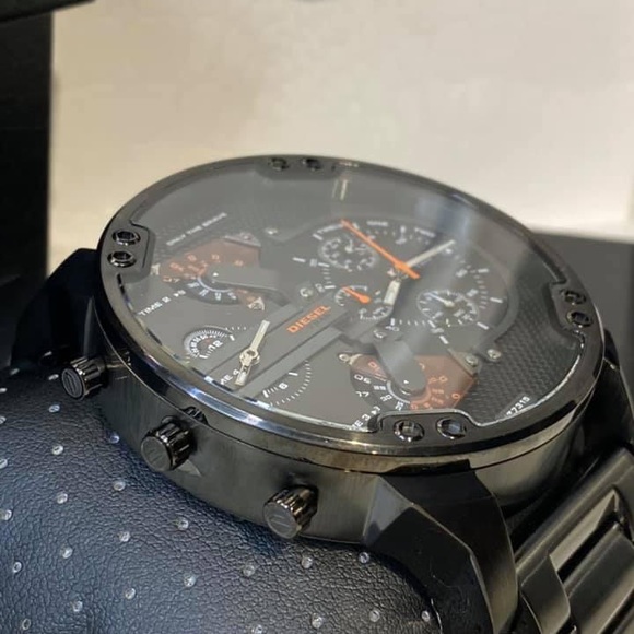 DZ7315 - Diesel Men’s Mr. Daddy 2.0 Gunmetal Tone Watch - Picture 3 of 10